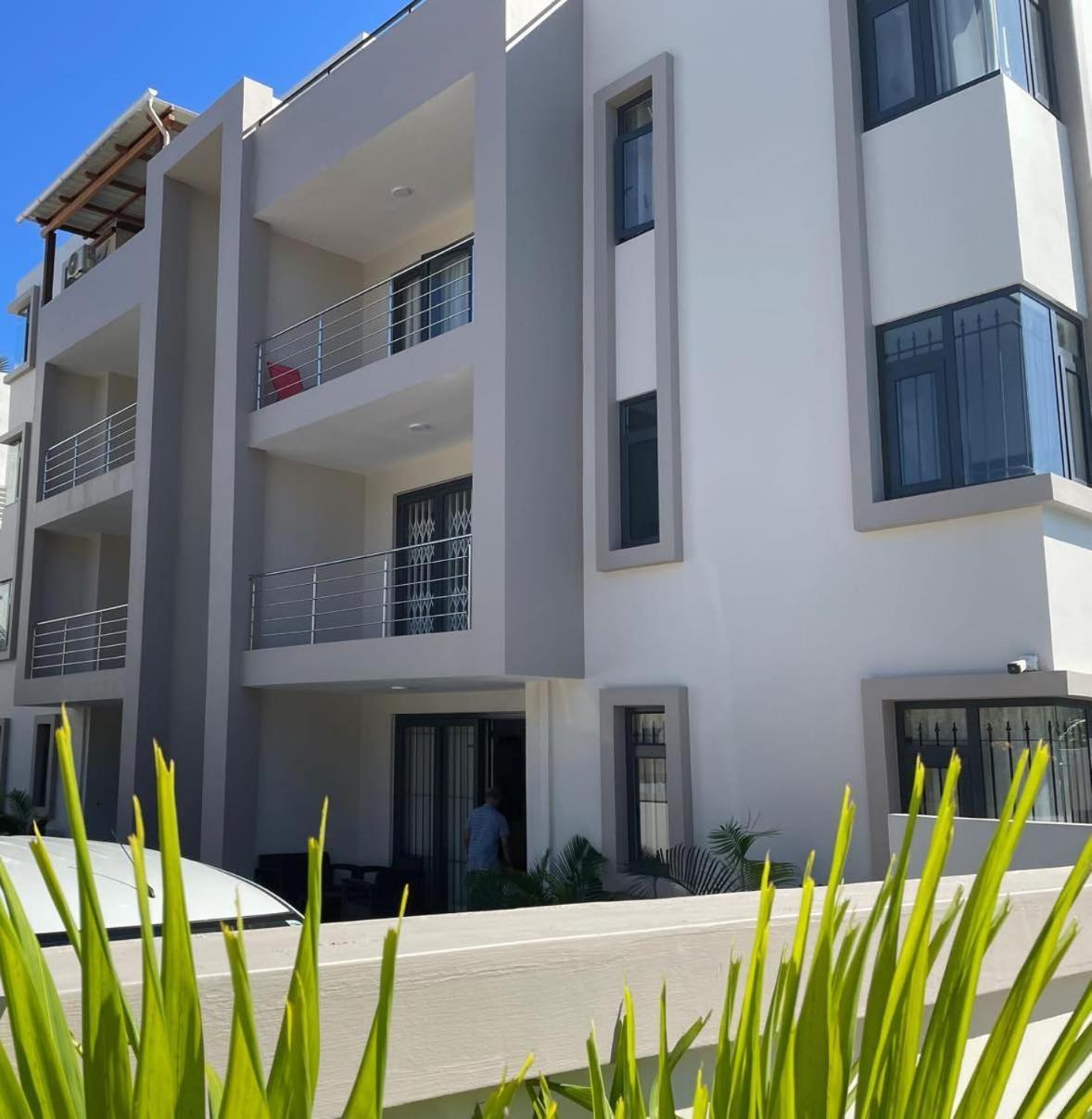 Flic-en-Flacq Seasand-Entire Luxury 3 Bd Condo - Close To Beach מראה חיצוני תמונה